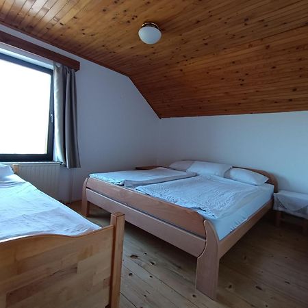 Tourist Farm Strle With Great Local Food Villa Cerknica Exteriör bild